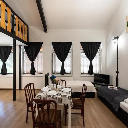 아파트 Hangulatos, Modern Apartman A Part Koezeleben 시오포크