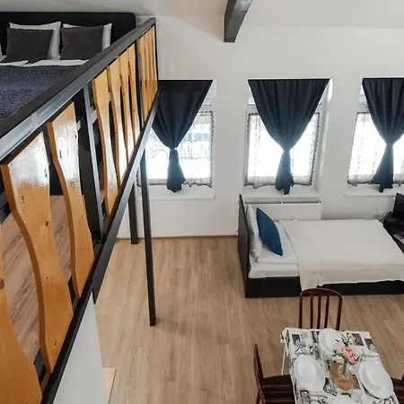 Hangulatos, Modern Apartman A Part Koezeleben 시오포크